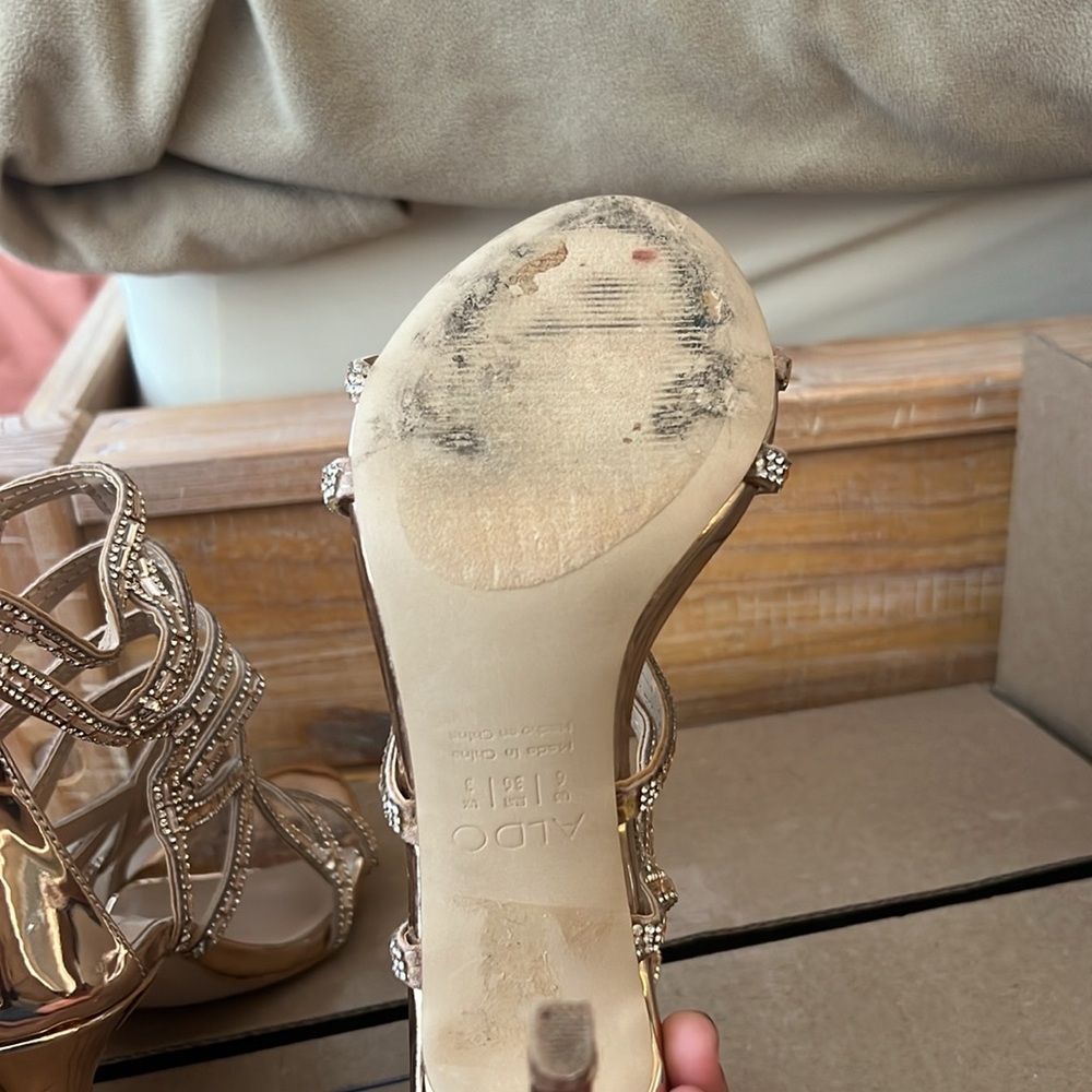 Heels - Picture 6 of 6